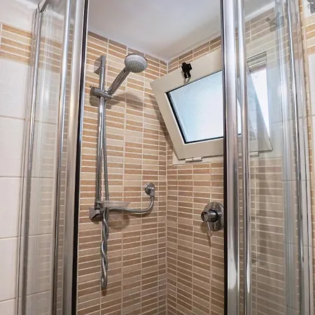 Lungomare Appartement *